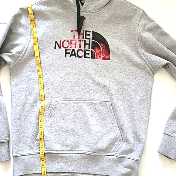 The North Face Hoodie Sweatshirt Kangaroo pockets Front Logo Size M - Picture 12 of 12